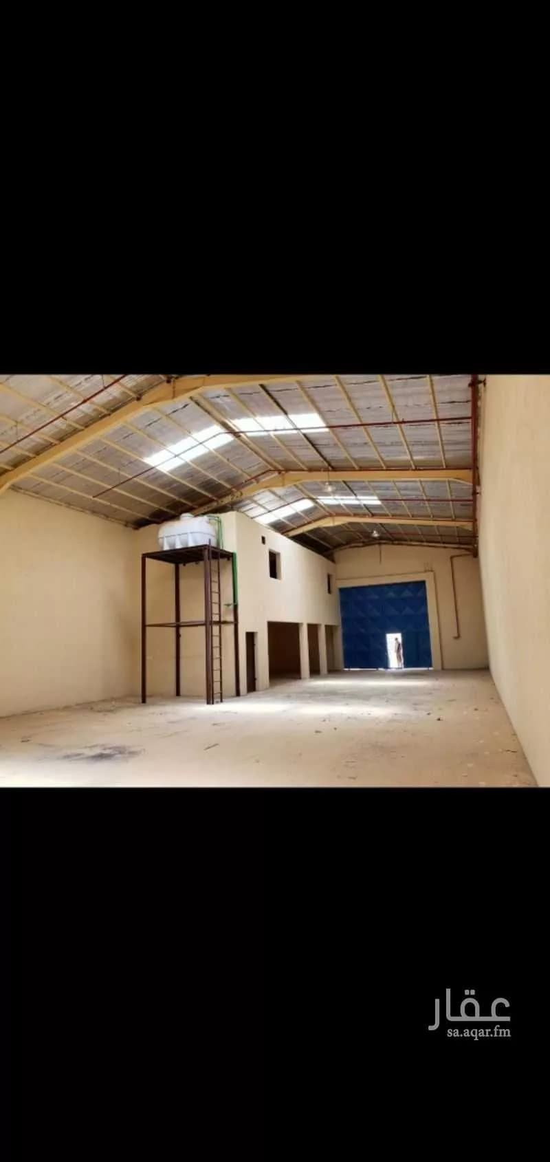 Warehouse - حي هيت