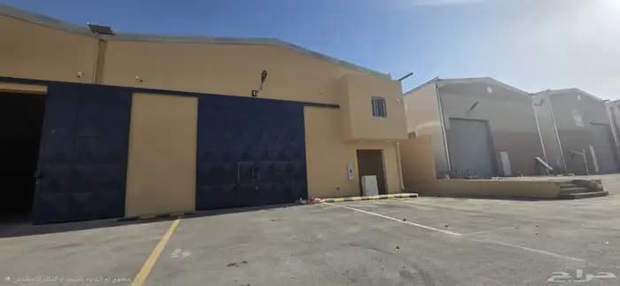مستودع جديد للإيجار في حي المنصورية - 2